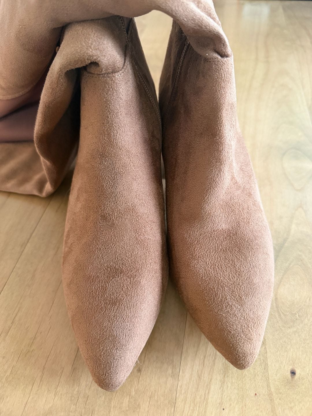 Rouge Helium Tan Faux Suede Pointed Toe Over The Knee Boots Sz 8.5
